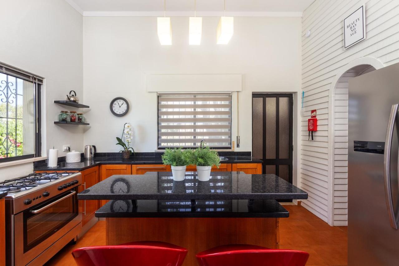 Privilege Casa Da Videira With Swimming Pool, Quelfes - Olhao Exterior photo